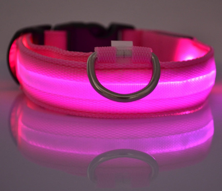 A display image of snugglebugsupply's Pet Luminous Glow collar and Leach