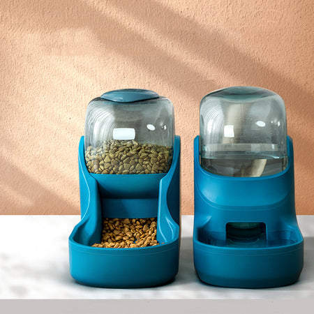 A full showcase of Snugglebugsupply PetSafe Automatic Feeder - Water and Food Feeder set.