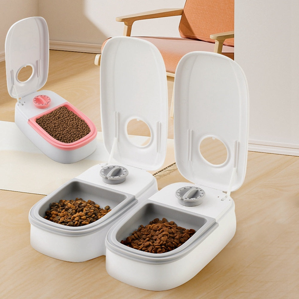 A display image of the snugglebugsupply's Smart Automatic Pet Food Dispenser