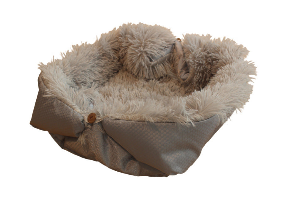 A display image of the snugglebugsupply's  Pet Soft Fleece Blanket Bed