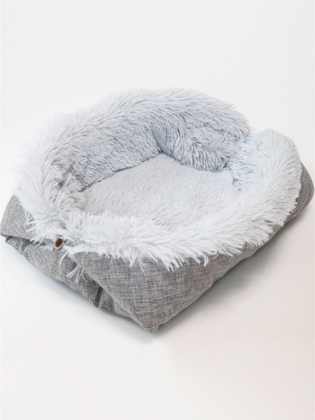 A display image of the snugglebugsupply's  Pet Soft Fleece Blanket Bed