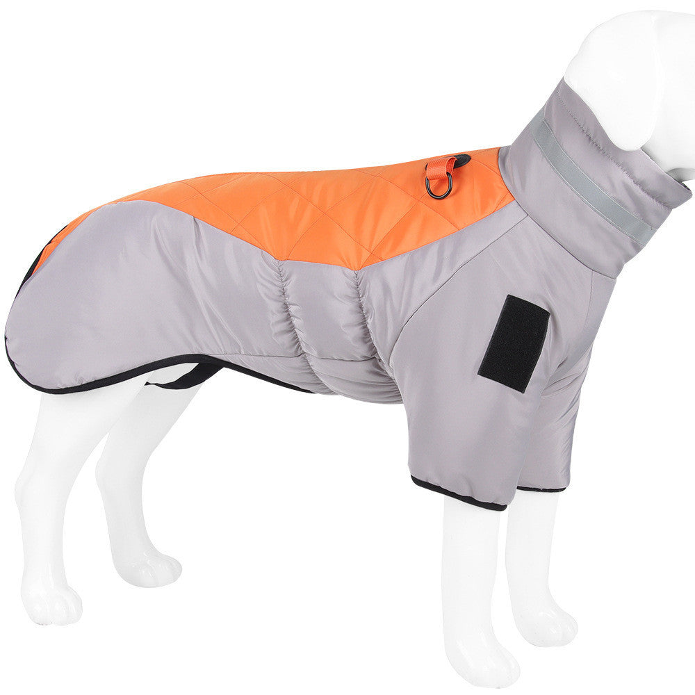 Durable and cozy thickened reflective pet coat, ensuring comfort and enhanced visibility outdoors